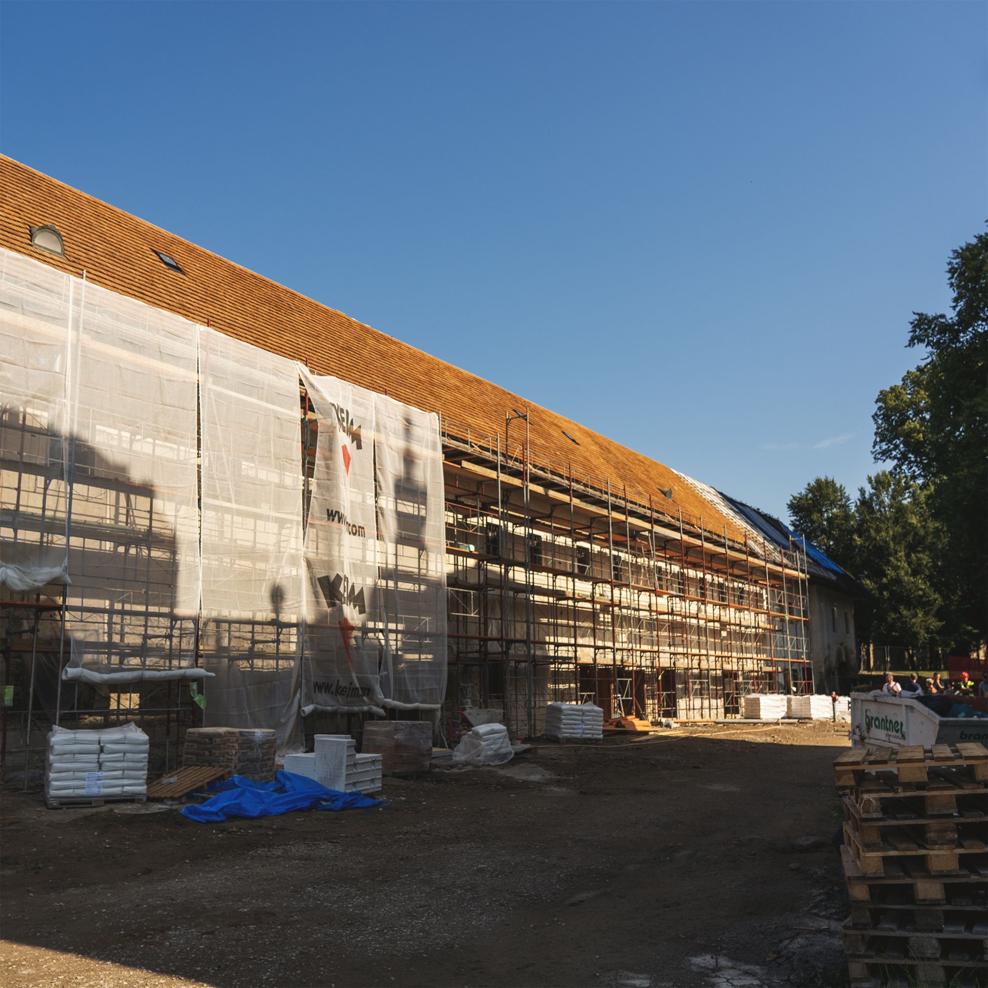 Kúria Zuzana - preparation of facade and roof