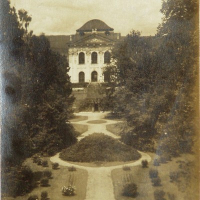 Letohrádok Dardanely s park