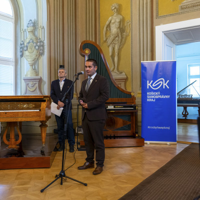 Úvodná konferencia